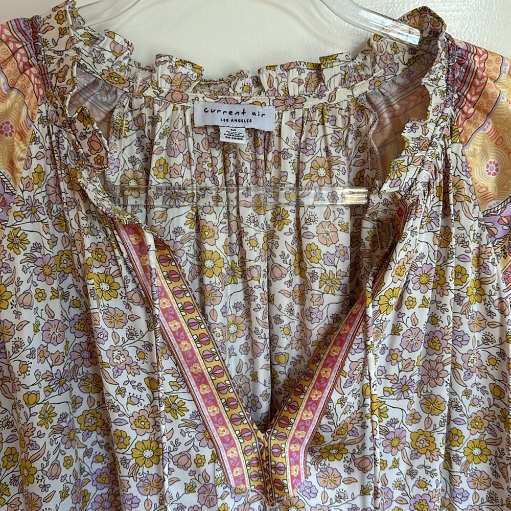Current Air La Split Neck Floral Blouse With Fron… - image 2
